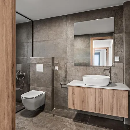 Villa Grand - 6bd With Private Pool - Temma
