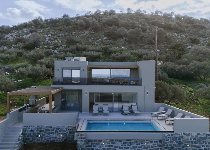 Villa Grand - 6bd With Private Pool - Temma Herszonisszosz